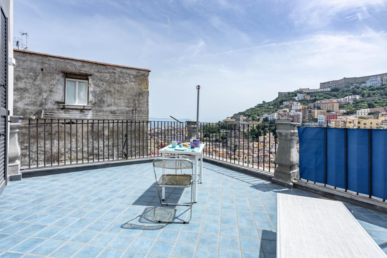 Hostly - Tarsia 50-Beautiful Terrace On Naples Apartment Luaran gambar